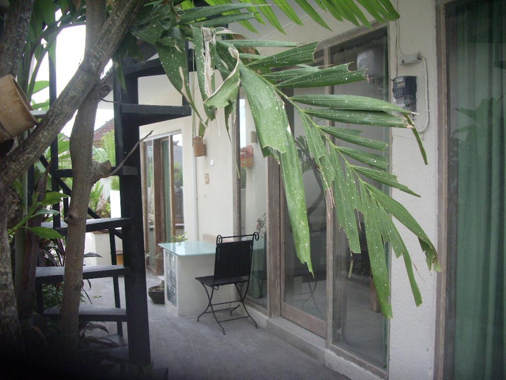 Gusti Homestay Kerobokan Exterior photo