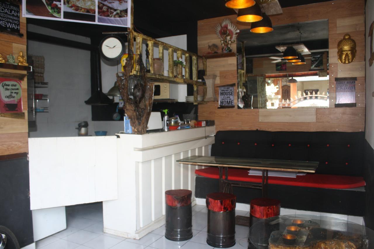 Gusti Homestay Kerobokan Exterior photo