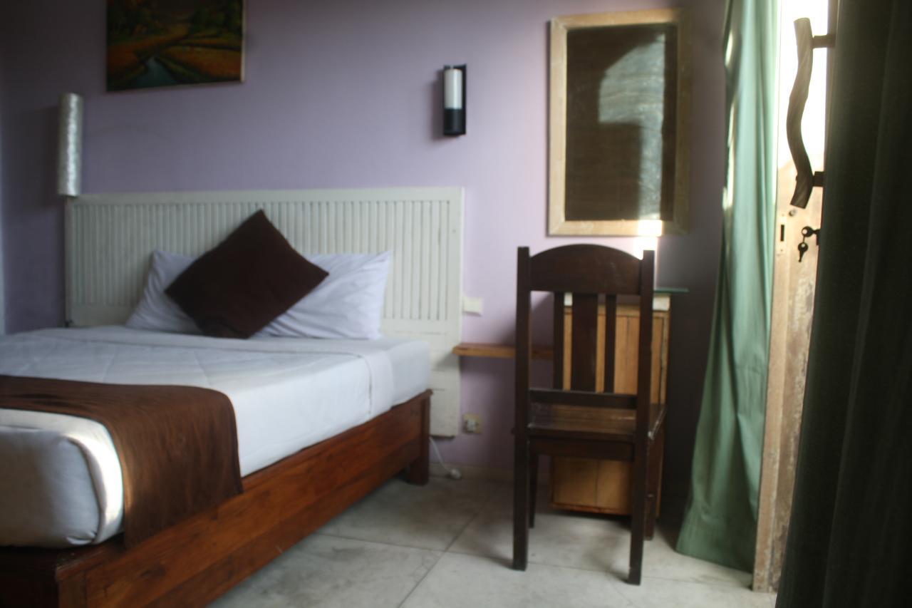 Gusti Homestay Kerobokan Exterior photo